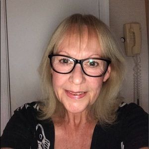 Meet your Posher, Ellen